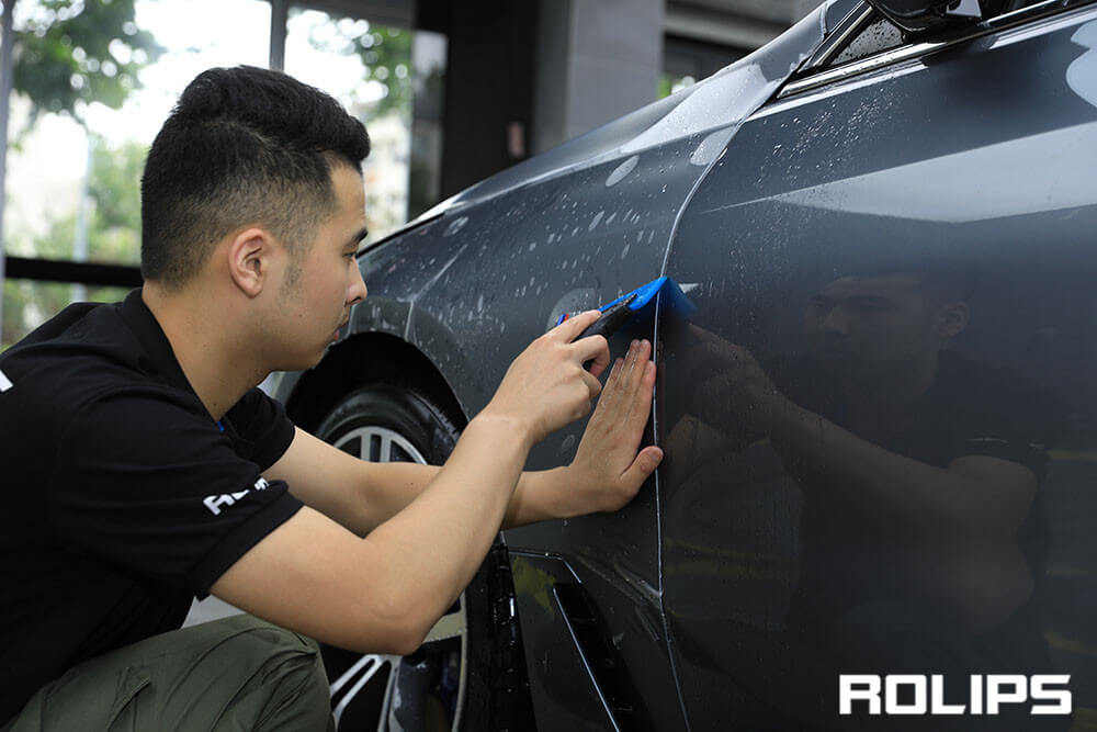 灰色車貼啞光車衣的施工細節(jié)展示